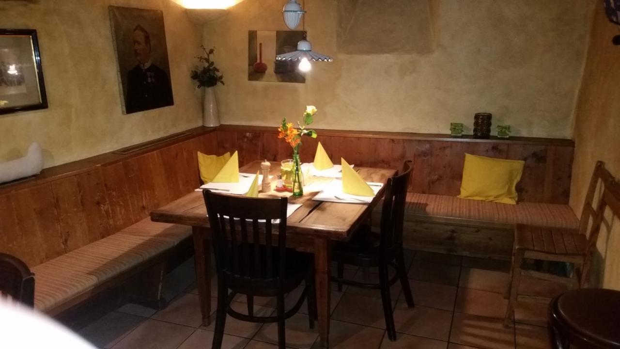 Gasthaus Kreuz Schruns Esterno foto